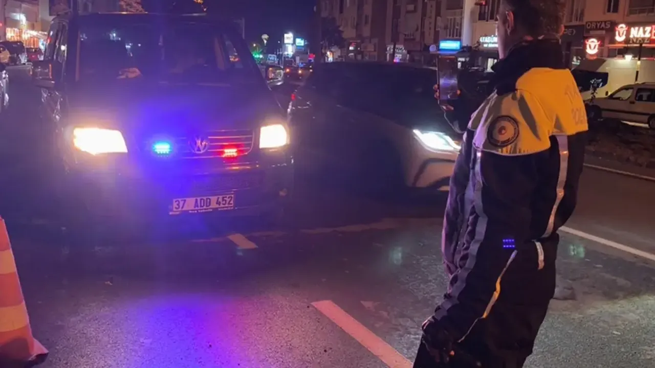 Sahte çakarlı araçla karakola gidince rekor ceza yedi!