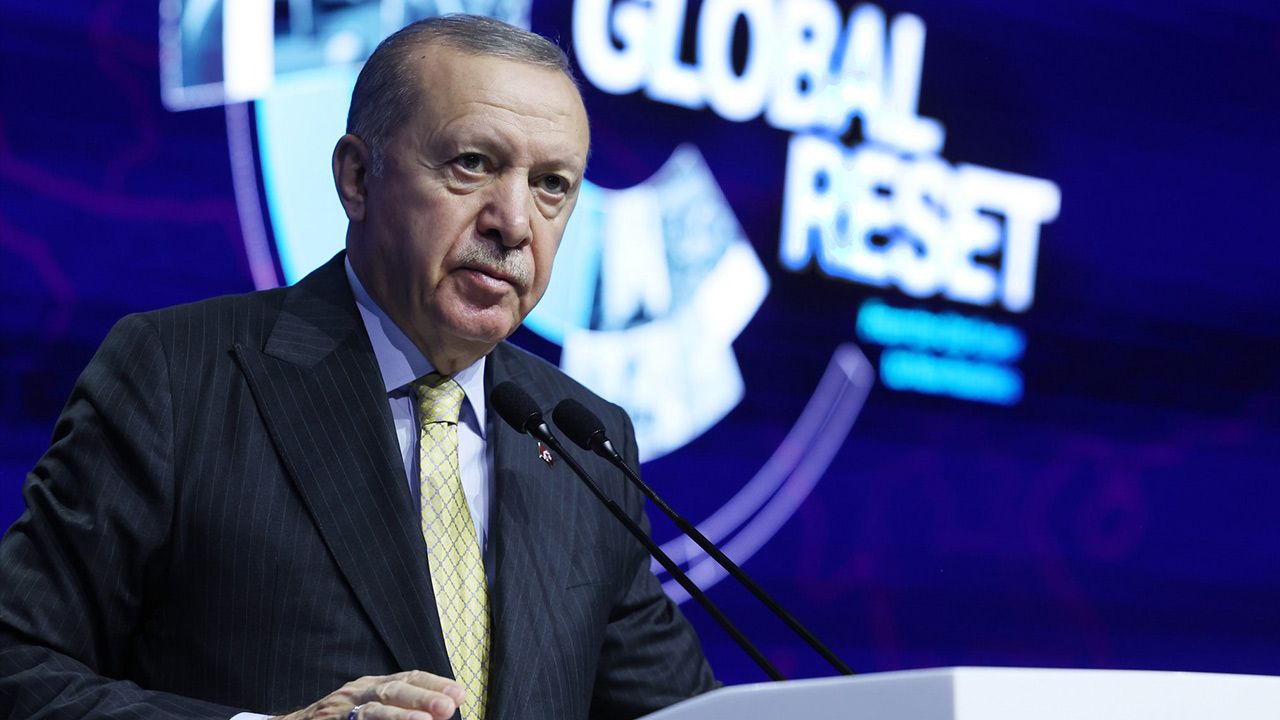 Cumhurbaşkanı Erdoğan çok sert yüklendi: Nasıl masum oluyor?