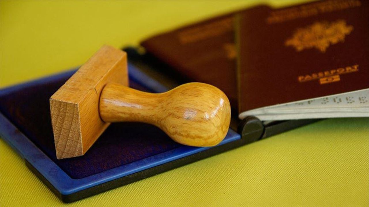 O ülkeden Türk vatandaşlarına yönelik acil vize kararı!
