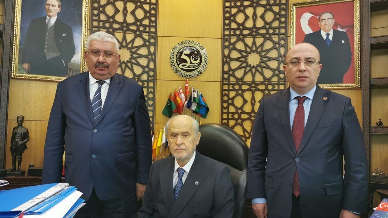 MHP'de istifa! Genel Başkan Yardımcısı İzzet Ulvi Yönter...