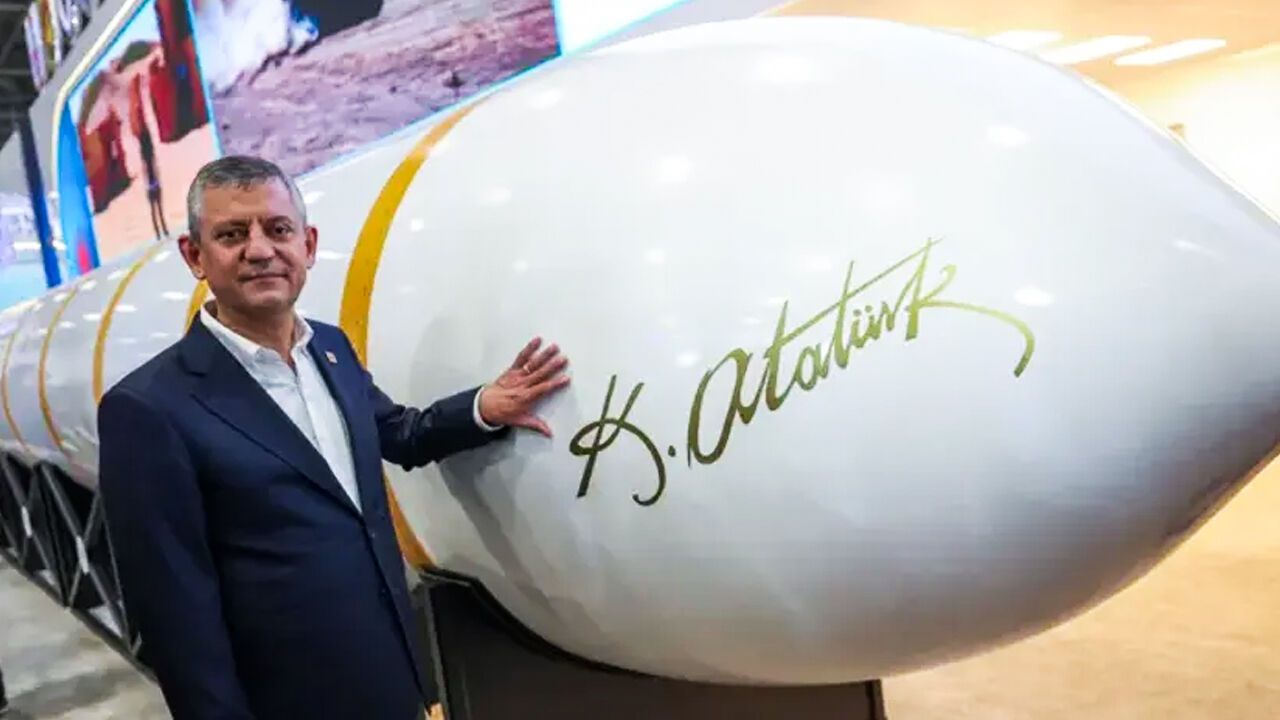 Özgür Özel KAAN'a hayran kaldı! 