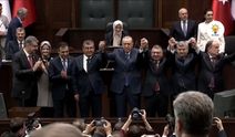 AK Parti’ye 1 vekil ve 4 belediye başkanı katıldı