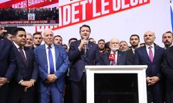 Saadet Partisi'nde yeni Genel Başkan Mahmut Arıkan oldu