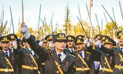 'Kılıçlı korsan yemin'de karar! Teğmenler ihraç edildi