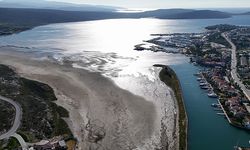 Çeşme ve Didim’de deniz çekildi