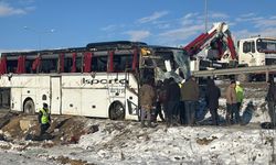 Afyonkarahisar'da yolcu otobüsü devrildi