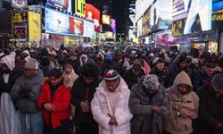 Times Meydanı'nda teravih namazı