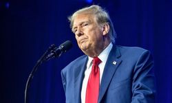 Trump yeni bombayı patlattı! Yüzde 100 gümrük vergisi geliyor