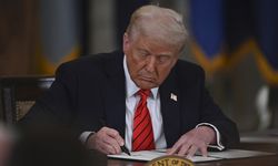 12 ülke vatandaşına ABD'ye seyahat yasağı! Trump imzaladı