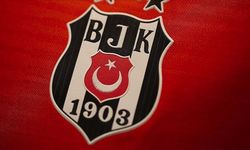 Beşiktaş yıldız futbolcu ile yollarını ayırdı!