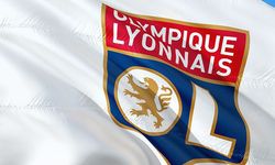 Fransa'nın köklü kulübü Lyon küme düşürüldü