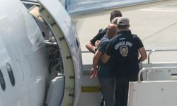 Uçaktan indiği gibi gözaltına alındı! İstanbul'da Leman operasyonu