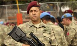 Zekai Aksakallı'dan şehit Ömer Halisdemir'in mezarına ziyaret