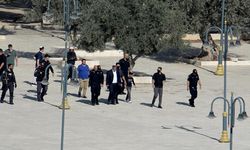 İşgalci İsrail yine provokasyona girişti! Ben-Gvir'den Mescid-i Aksa'ya baskın…