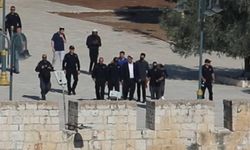 İşgalci İsrail yine provokasyona girişti! Ben-Gvir'den Mescid-i Aksa'ya baskın…