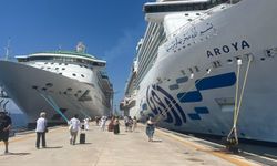 Peşe peşe yanaştılar Bodrum'a binlerce kişi bıraktılar