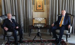 Ahlat’tan renkli görüntüler! Bahçeli Erdoğan’a türkü dinletti