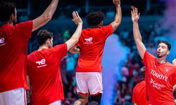 12 Dev Adam çeyrek finale yükseldi!