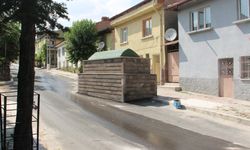 63 yıldır yolun ortasında duruyor: Bir tane kaza yok!