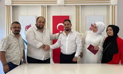 Nikahlarına yetiştiren şoföre hayatlarının en büyük teşekkürü!