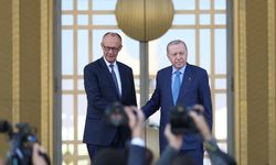 Almanya Başbakanı Türkiye'de! Erdoğan resmi törenle karşıladı