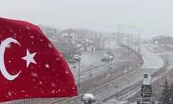 Erciyes'te hasretle beklenen kar başladı