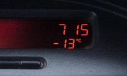 Kars -13’ü gördü! Araç camları buz tuttu