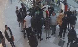 İstanbul'da AVM'de şoke eden anlar! Milli futbolcuya silah çekti şemsiye fırlattı