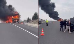 İçinde 25  yolcu vardı! Otobüs alev alev yandı