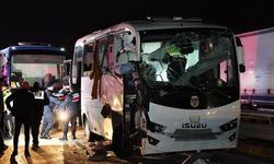 Cezaevi nakil aracı zincirleme kazaya karıştı