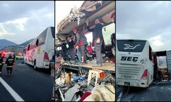 Yolcu otobüsü tıra çarptı! Çok sayıda ölü ve yaralı var