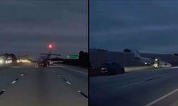 Uçak otomobile çarptı!