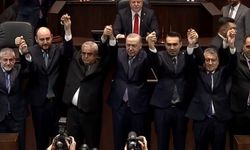 AK Parti'ye 3 vekil daha katıldı! Rozetleri Erdoğan taktı