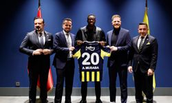 Musaba imzaladı devamı gelecek! Fenerbahçe'den transfer açıklaması