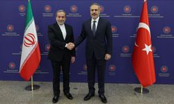 Bakan Fidan'dan Arakçi ile görüştü