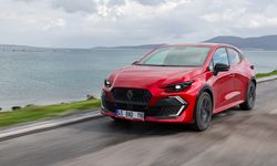 Yeni nesil Renault Clio fiyatı ne kadar? Türkiye'de satışa çıktı!