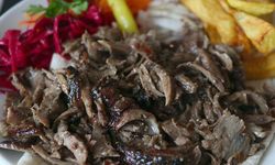 Zincir marketlerde "kampanyalı" diye sattılar! Dönerden çıkanlar mide bulandırdı