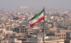 İran'dan Avrupa'ya "askeri" misilleme