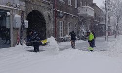 Kar etkili oldu! Kars'ta 212 köy yolu kapandı