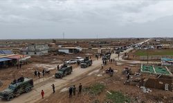 Suriye’de hareketli dakikalar! 20 askeri araçla girdiler