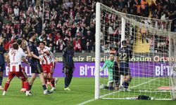 Fenerbahçe Antalya deplasmanından puan kaybetti