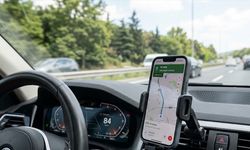 Araçta telefon tutucu yasaklandı mı? Net açıklama geldi