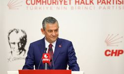 Özgür Özel'e sert yanıt: CHP'yi tarihten silecek