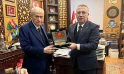 MHP'de istifa! Genel Başkan Yardımcısı İzzet Ulvi Yönter...