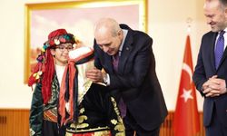 Meclis'te 23 Nisan coşkusu: 26 ülkeden gelen çocuklar Türkçe konuştu