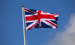 İngiltere düğmeye bastı! Okullarda yasaklanıyor
