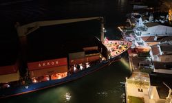 İstanbul Boğazı'nda facianın eşiğinden dönüldü! Yalıya metreler kala...