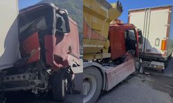 Sakarya'da korkunç kaza! Trafik durdu