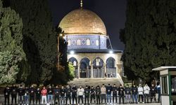 Mescid-i Aksa 41 gün sonra ibadete açıldı