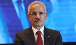 Uraloğlu duyurdu! Türk sahipli 11 gemi Hürmüz Boğazı’nı geçti